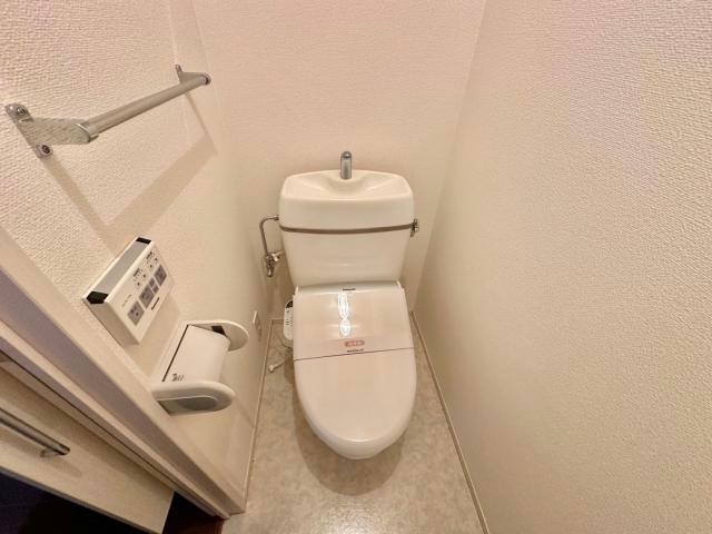 【グレイシャスのトイレ】