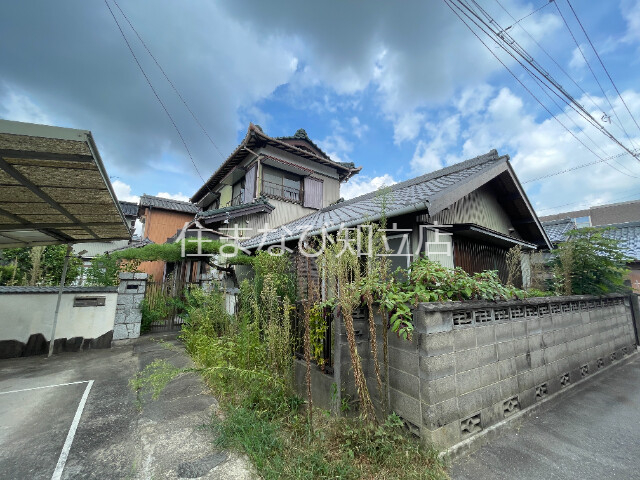 西境町貸家の建物外観