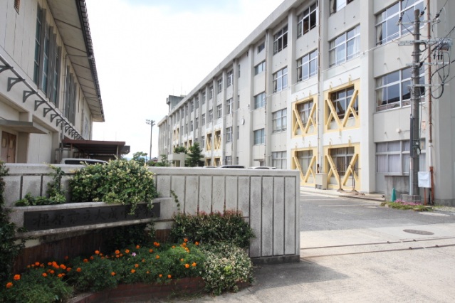 中学校　大成中学校（中学校）まで366m