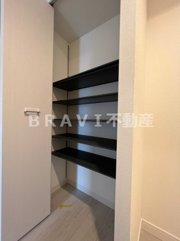 収納　【アドバンス上町台シュタット】シューズボックス