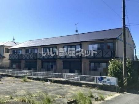 豊川市西香ノ木町のアパートの建物外観