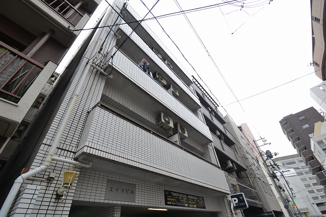 広島市中区竹屋町のマンションの建物外観