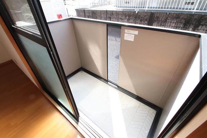 バルコニー　日当たりのよいベランダです☆洗濯物も早めに乾きますね。