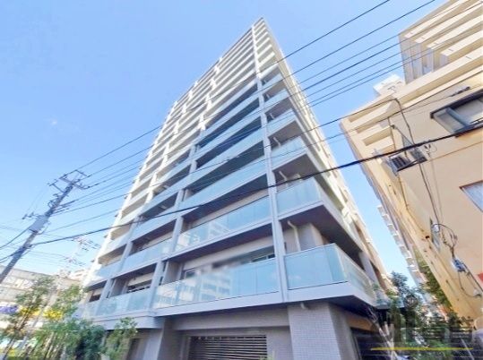 【朝霞市東弁財のマンションの建物外観】