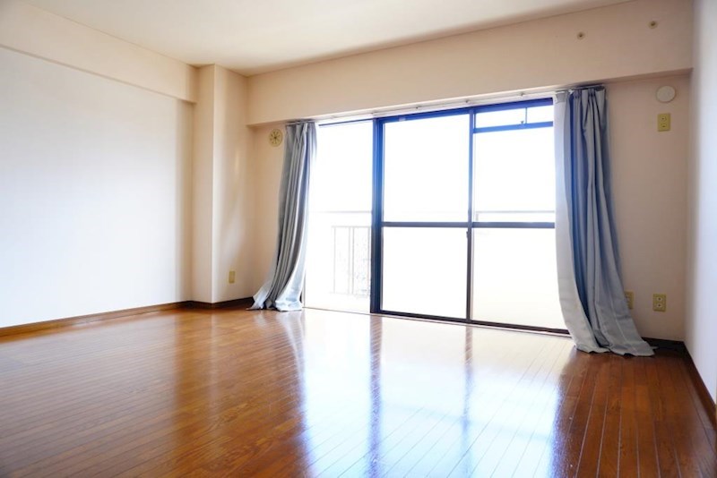 居室・リビング　バルコニーに面したLDK11帖