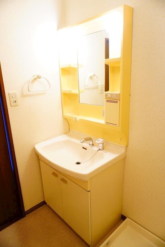 洗面設備　独立洗面化粧台あり