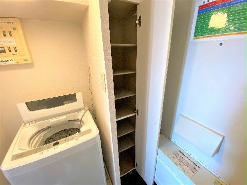 玄関　設備・仕様は号室により異なる為、現況を優先致します。