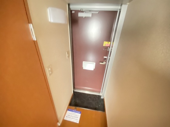 玄関　※別部屋の写真です