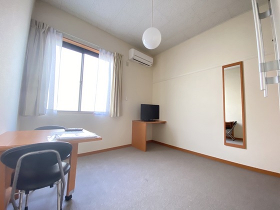 居室・リビング　※別部屋の写真です