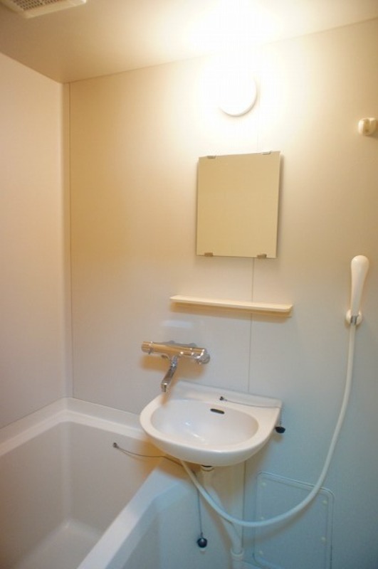 バス・シャワールーム　図面と現状に相違がある場合には現状を優先