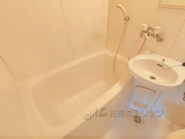 バス・シャワールーム　風呂