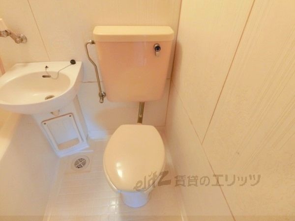 トイレ　トイレ