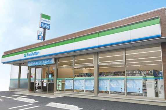 コンビニ　ファミリーマート　東近江小脇町店（コンビニ）まで500m