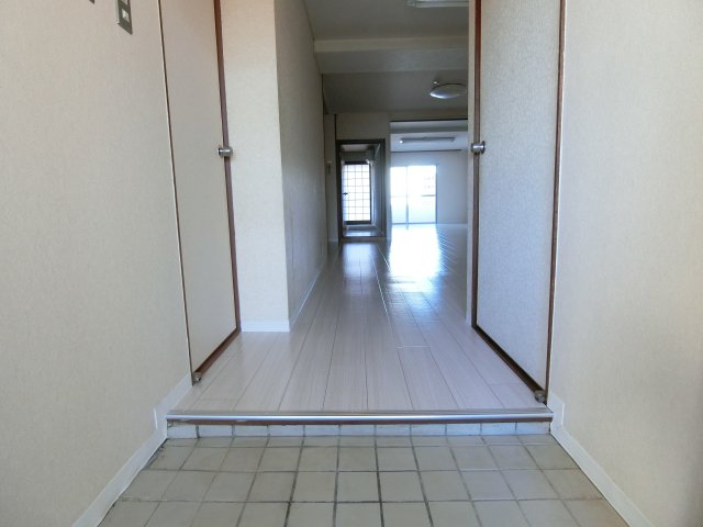 玄関　詳細は、RISUMO江坂本店までお問合せください♪