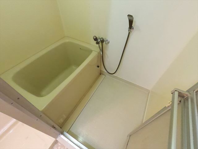 バス・シャワールーム　改装前