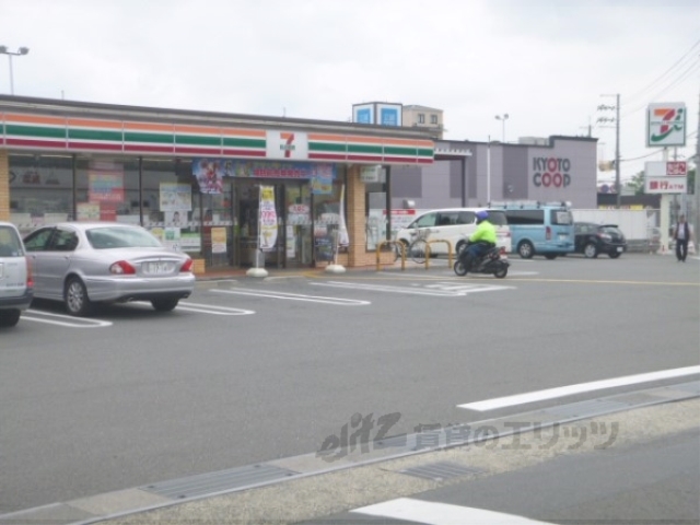 コンビニ　セブンイレブン京都伏見醍醐店（コンビニ）まで380m