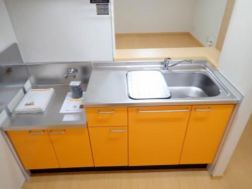 キッチン　コンロはお好きな2口コンロを設置ください