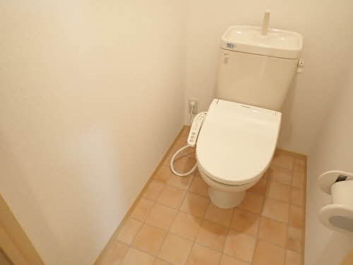 トイレ　温水洗浄便座