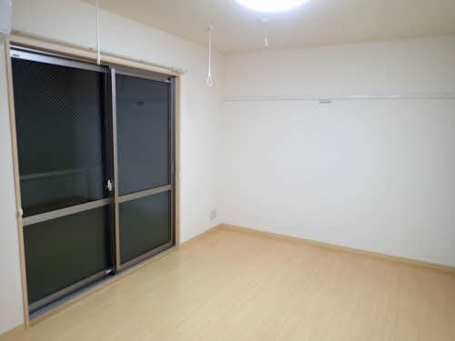 その他　明るい色のフローリング