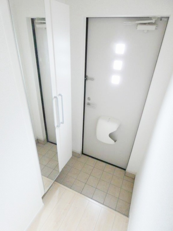 玄関　図面と現状に相違がある場合には現状を優先