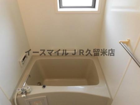 バス・シャワールーム　コンパクトで使いやすいお風呂です