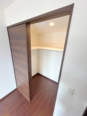 収納　グランカーサ難波元町