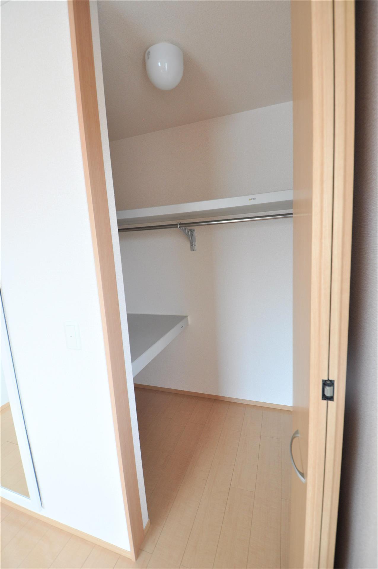 収納　ウォークインクローゼット