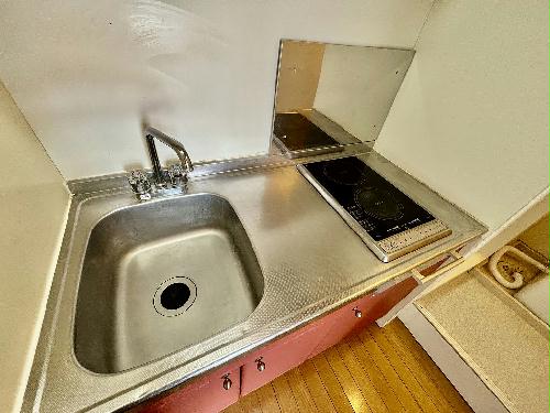 キッチン　設備・仕様は号室により異なる為、現況を優先いたします。