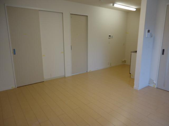 居室・リビング　室内