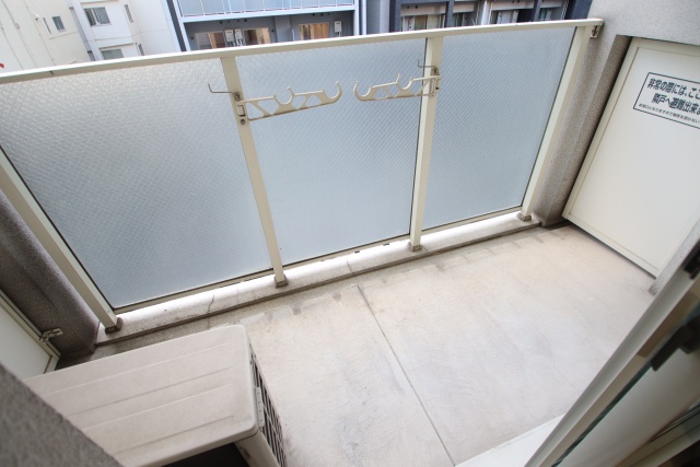 バルコニー　※別室の参考写真の為、現況優先です。