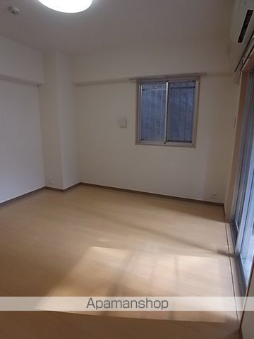 ワンルーム Mansion in Chuo-ku, Osaka — photo 3 of 3