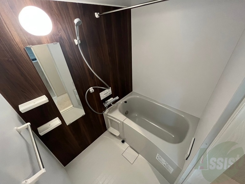 バス・シャワールーム　追い炊き機能付きでいつでも温かいお風呂に入れますね。