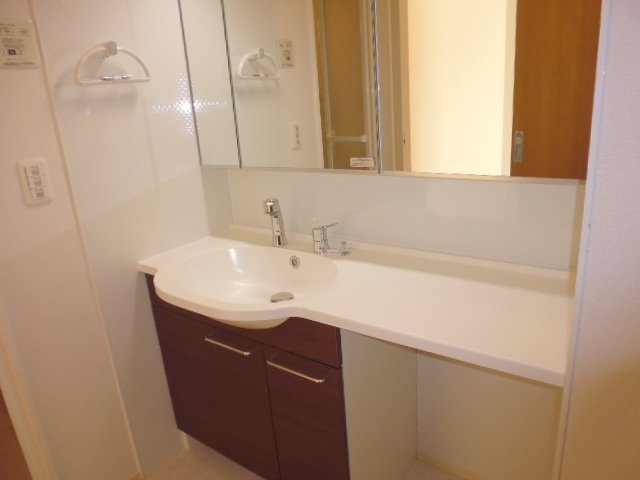 洗面設備　洗髪洗面化粧台