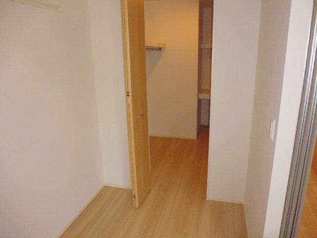 収納　ウォークインクローゼット