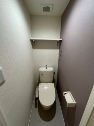 トイレ　同シリーズ物件のモデルルームになります※現況優先