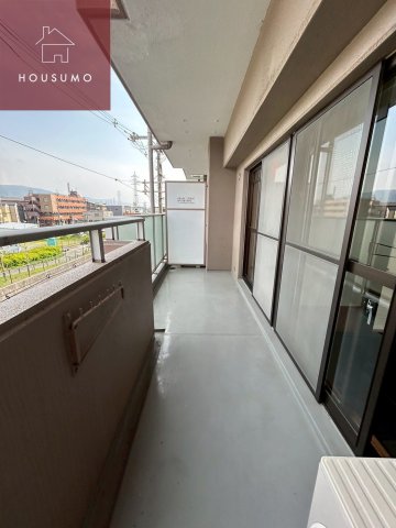 バルコニー　陽当たり良好なバルコニーです