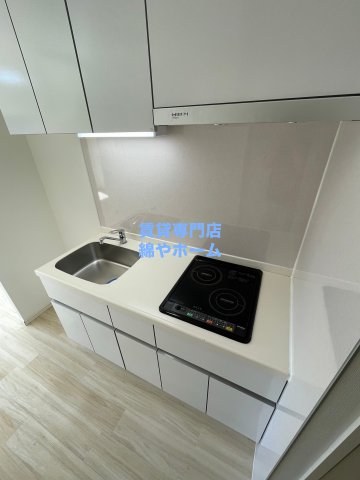 キッチン　コンパクトなキッチンで掃除もラクラク