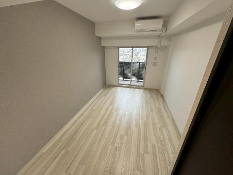 居室・リビング　室内