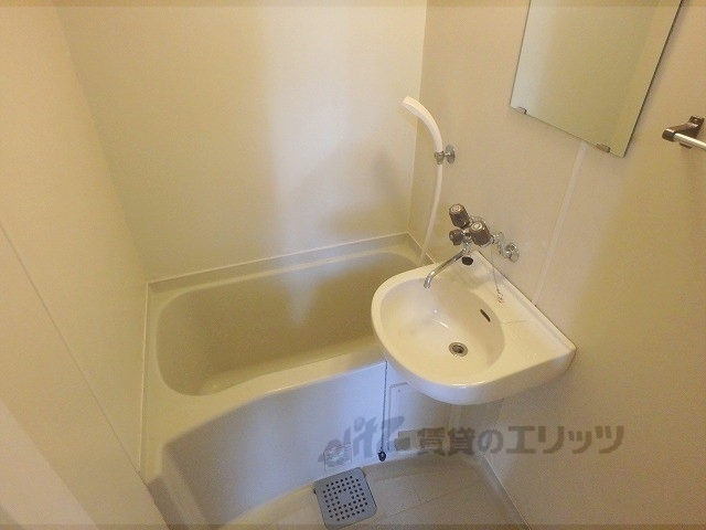 バス・シャワールーム　バス