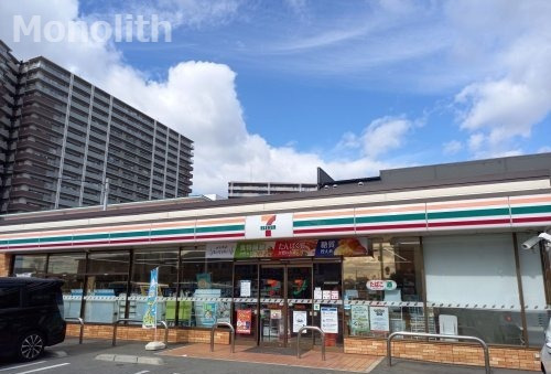 コンビニ　セブンイレブン 堺鳳南町3丁店（コンビニ）まで541m