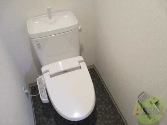 トイレ　ウォシュレット完備です