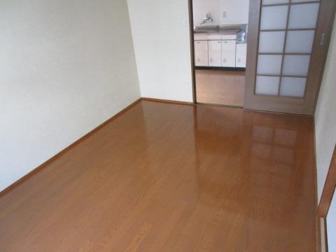 居室・リビング　室内