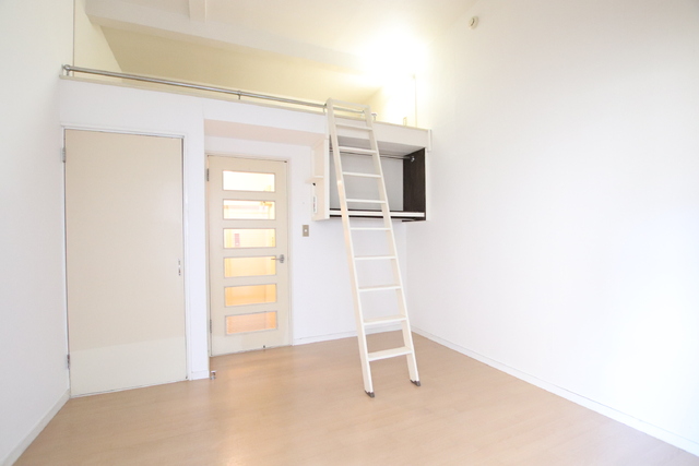 その他部屋・スペース　洋室５．５帖です♪