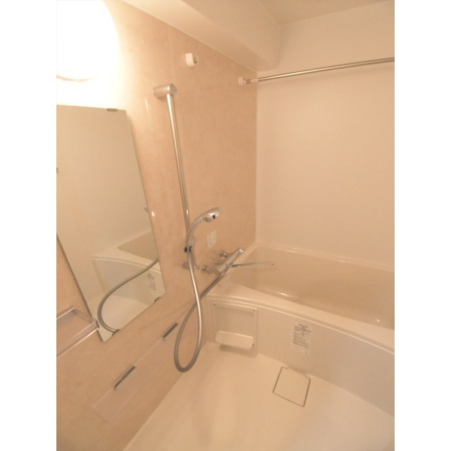 バス・シャワールーム　ゆったり過ごせるお風呂です