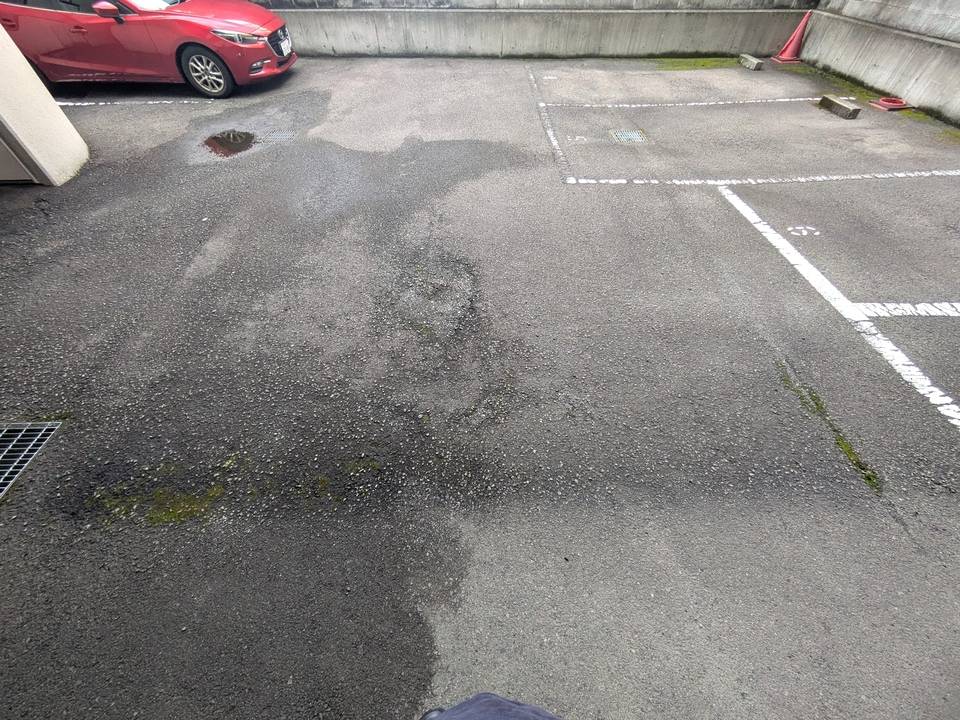 駐車場　駐車場