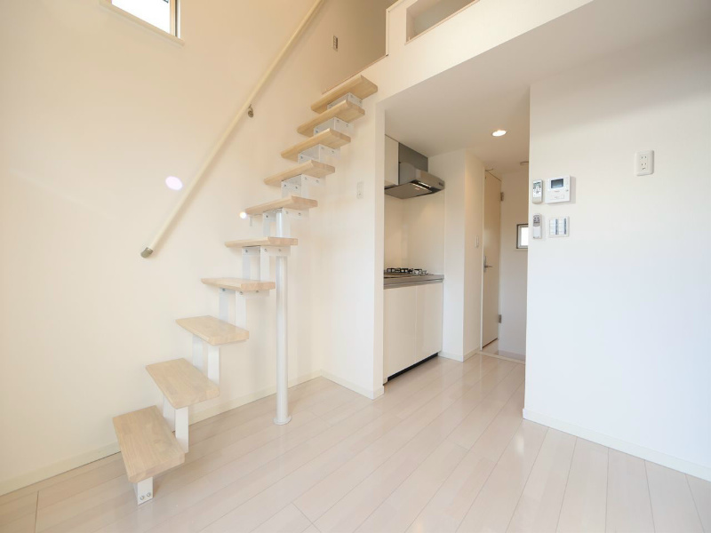 居室・リビング　洋室6.2帖　ロフト3.3帖（収納でも部屋でも使えます）