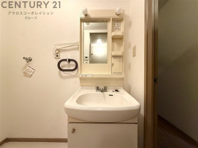 洗面設備　洗面化粧台付き！