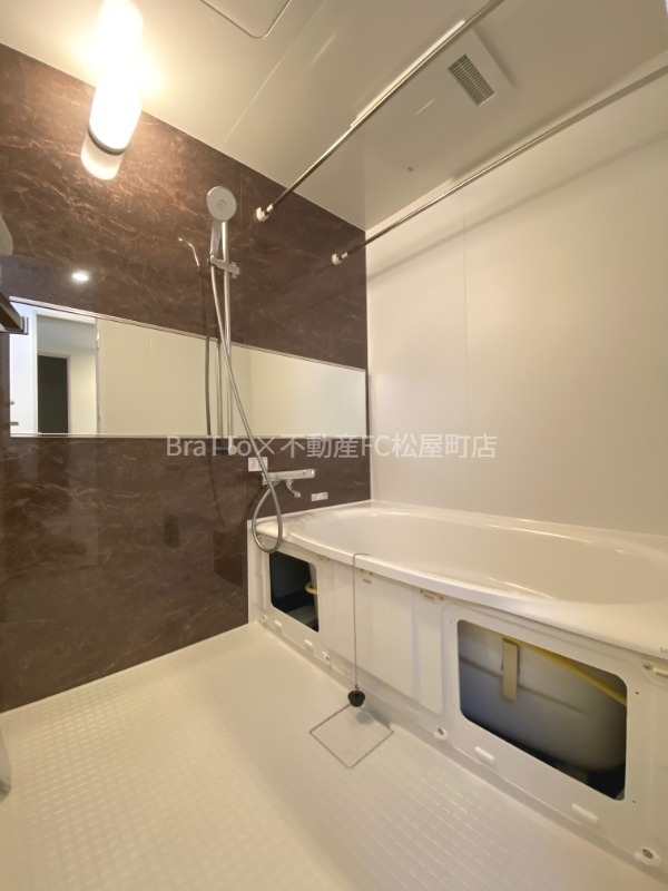 バス・シャワールーム　バス（浴室乾燥・追い焚き付き）