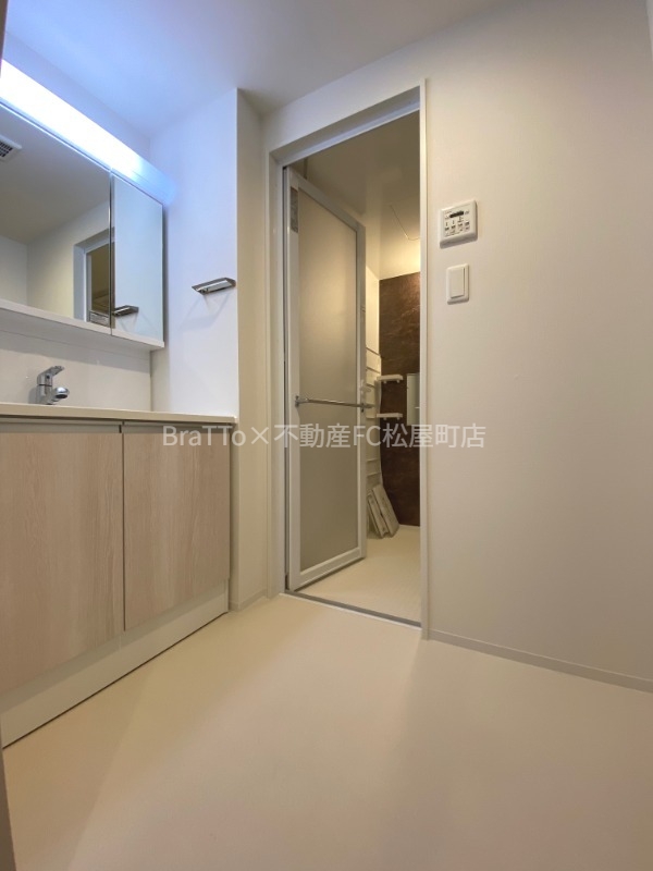 洗面設備　脱衣場