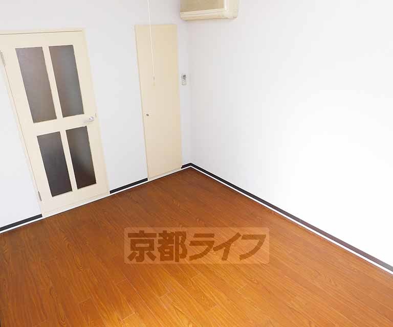居室・リビング　キレイなお部屋です。